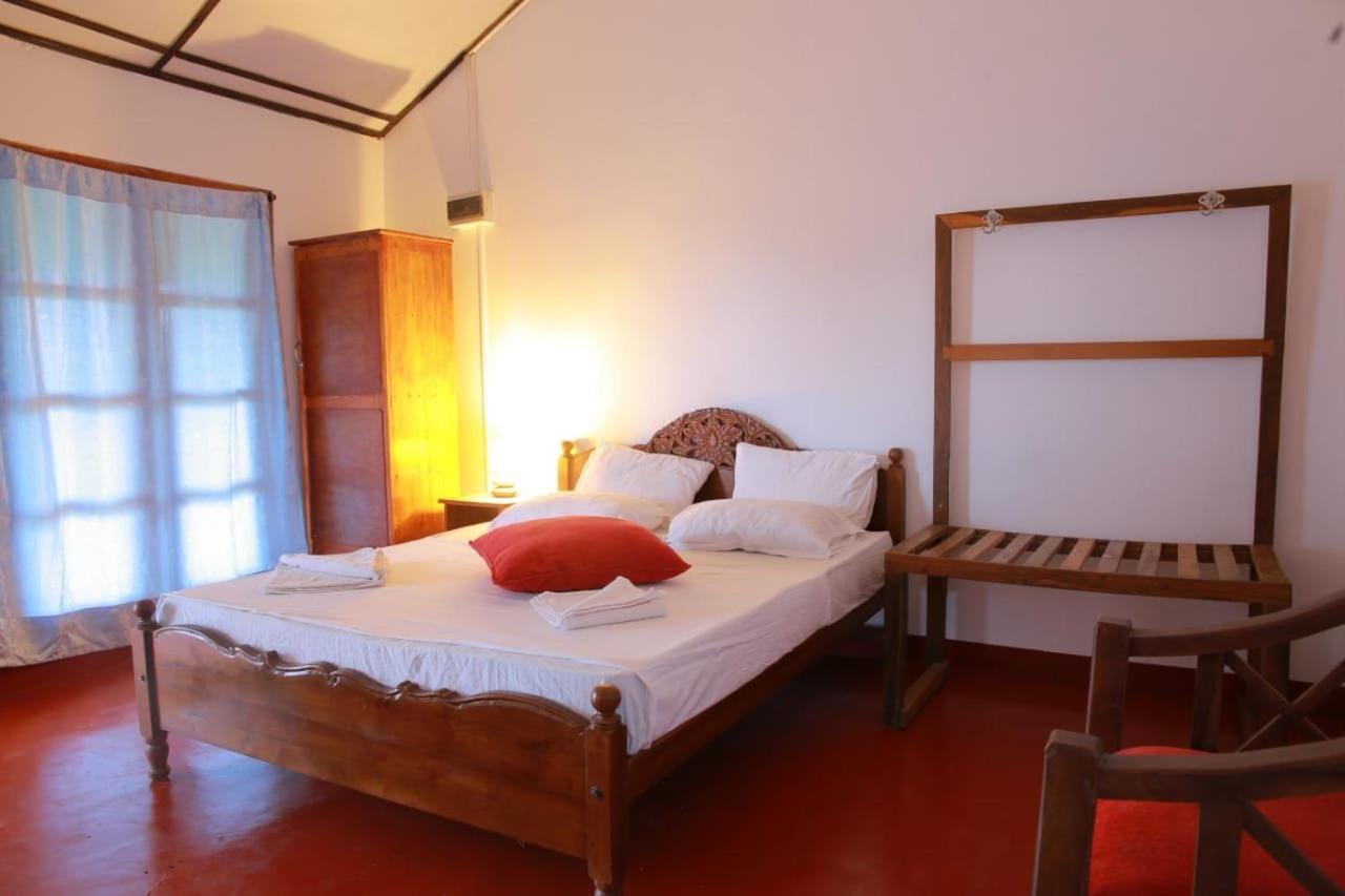 Hotel Blissbay @ The Rock à Nilaveli Extérieur photo