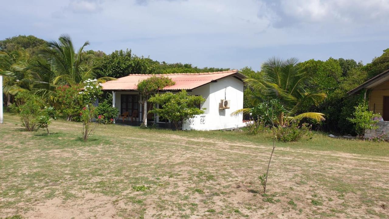 Hotel Blissbay @ The Rock à Nilaveli Extérieur photo