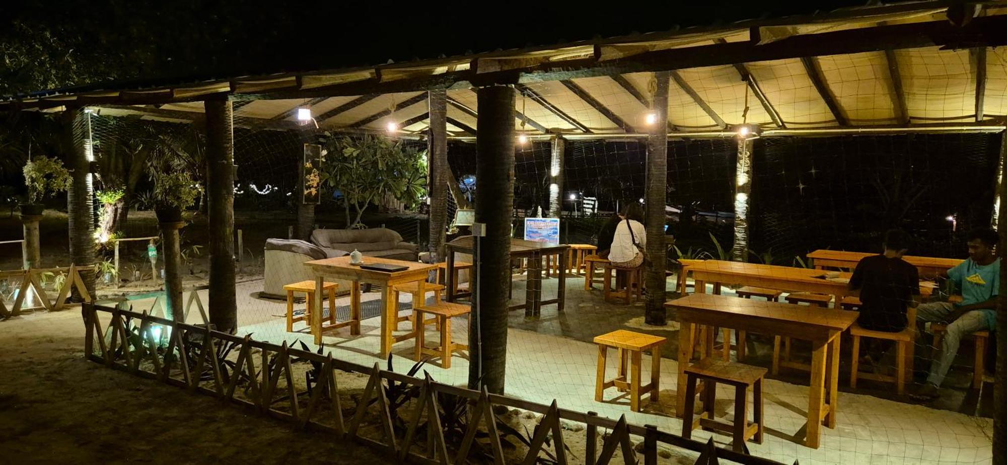 Hotel Blissbay @ The Rock à Nilaveli Extérieur photo