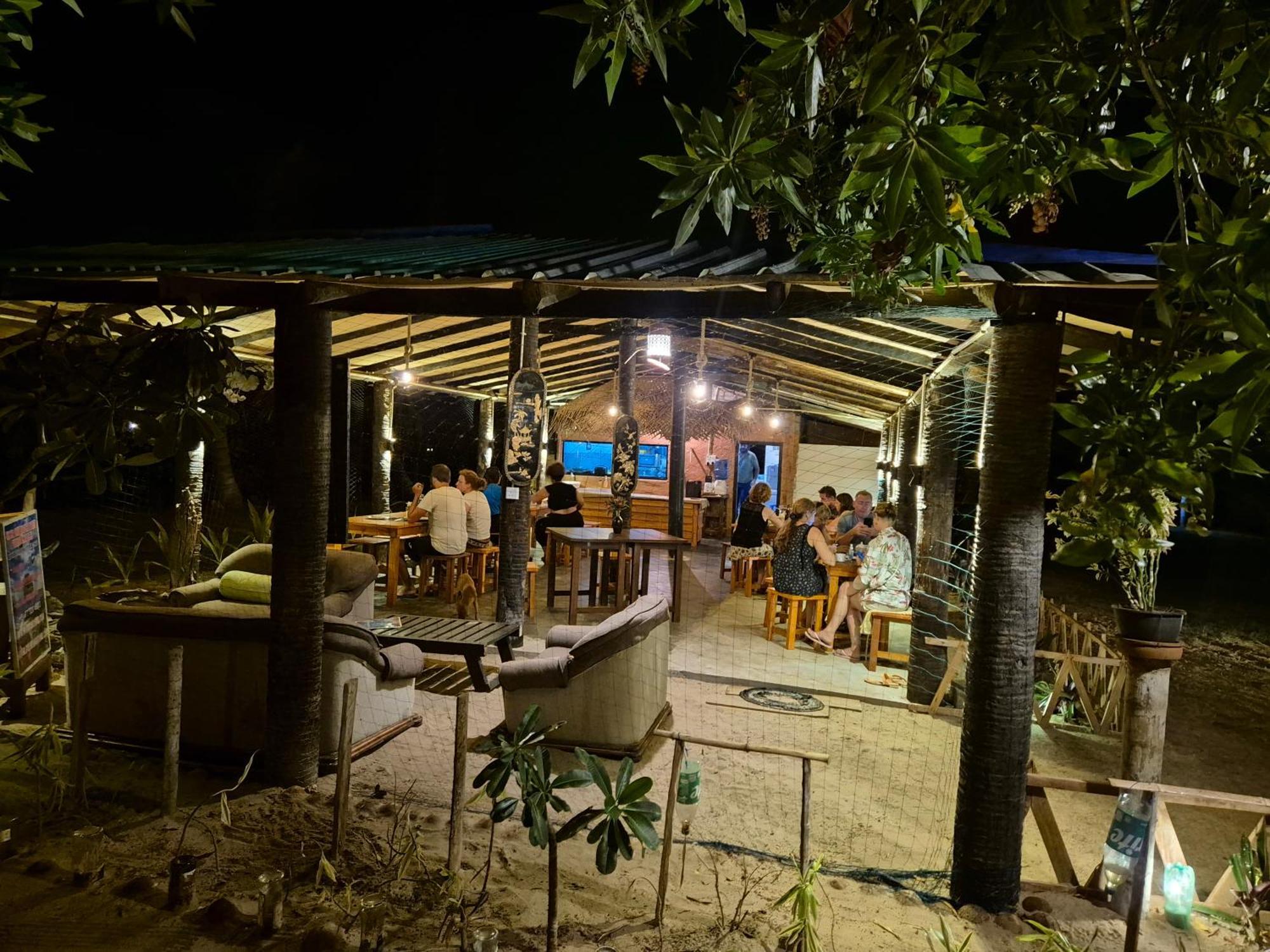 Hotel Blissbay @ The Rock à Nilaveli Extérieur photo