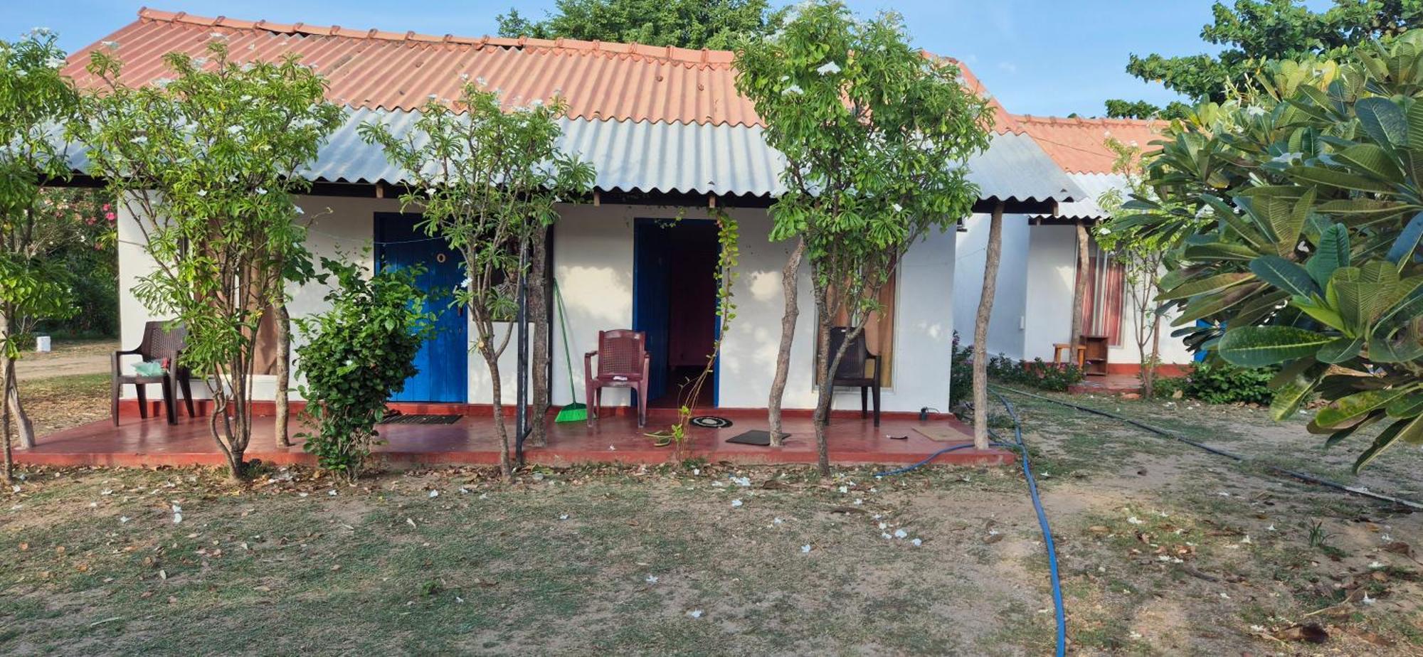 Hotel Blissbay @ The Rock à Nilaveli Extérieur photo